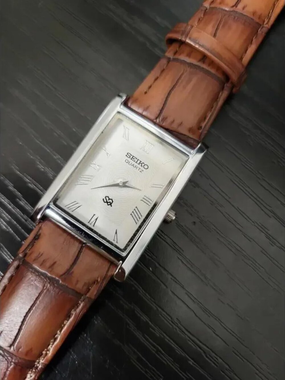 RARE Pristine Seiko Tank Vintage Quartz Men's Leather Watch